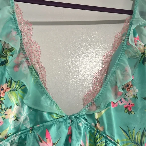 Victoria secret paradise floral silk and lace romper lingerie - Picture 3 of 3
